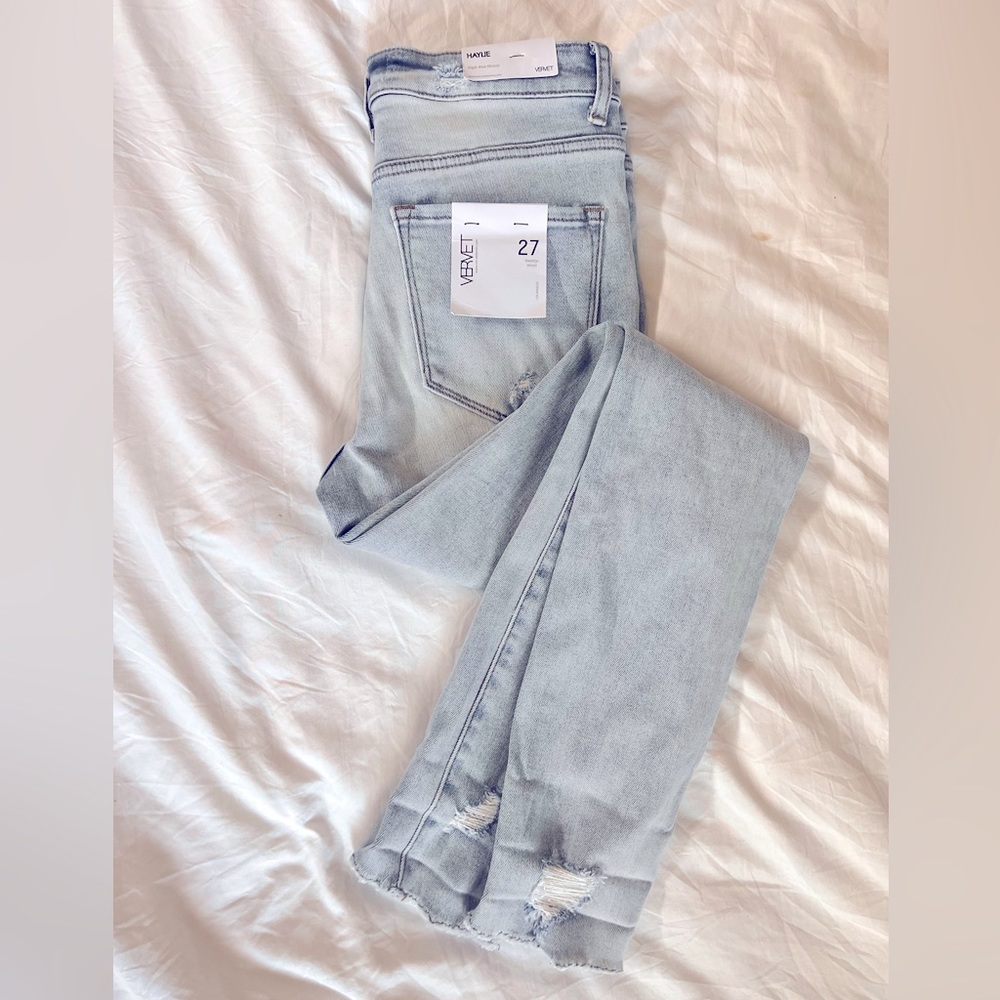 Vervet High Rise Distressed Skinny “Haylie” Jeans NWT